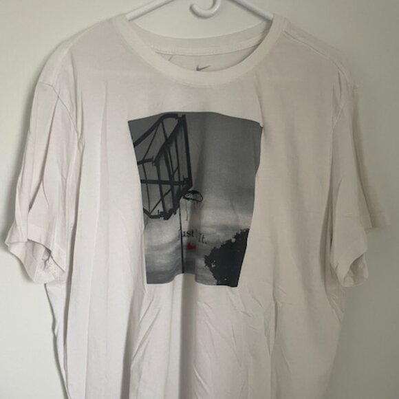 Nike Dri Fit Tee - Picture 1 of 5